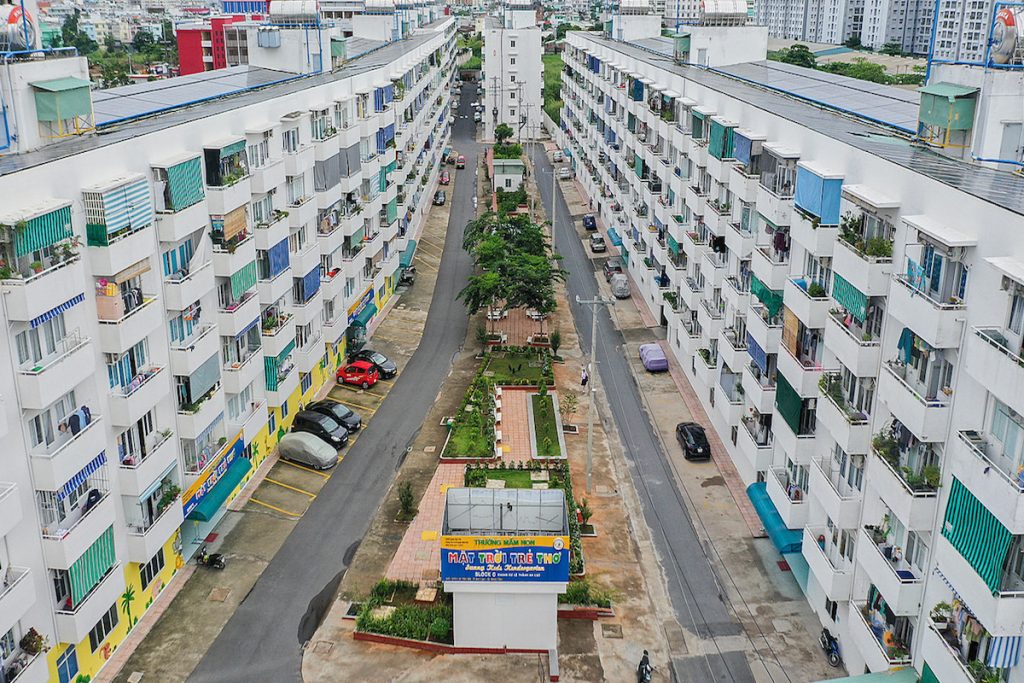 Nhà ở xã hội và các vấn đề sở hữu mua bán chuyển nhượng liên quan